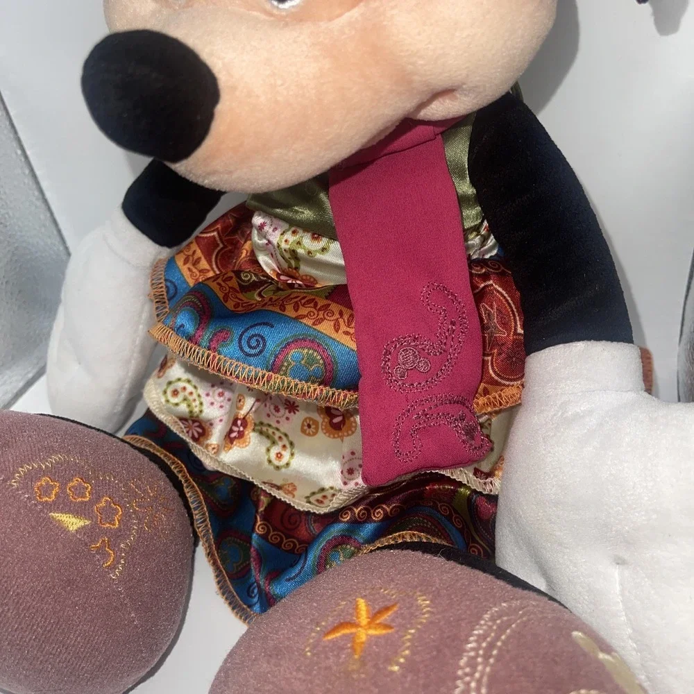 Disney Parks Bohemian Minnie Mouse plush doll 15